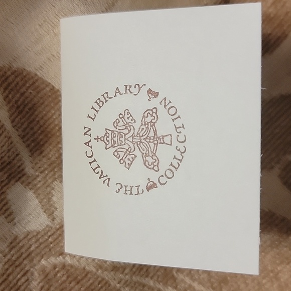 Vatican Library Collection Saint Jude Pray For Us Cameo Brooch Pin - Picture 4 of 7